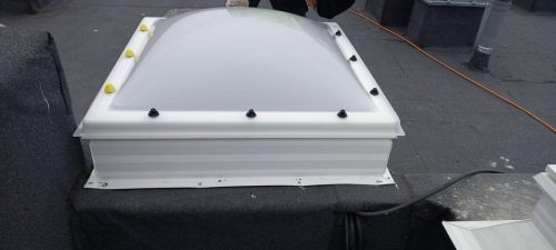 trapa de acces cu policarbonat compact 1